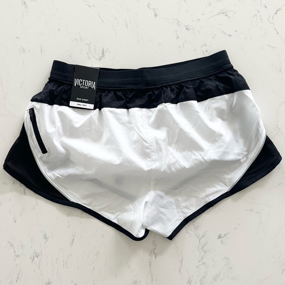Victoria Sport Run Shorts White Lined - Picture 4 of 10